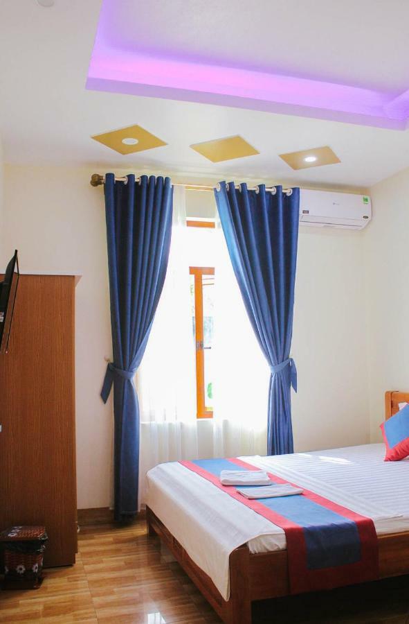 Ahoj Guest House Ha Long Esterno foto