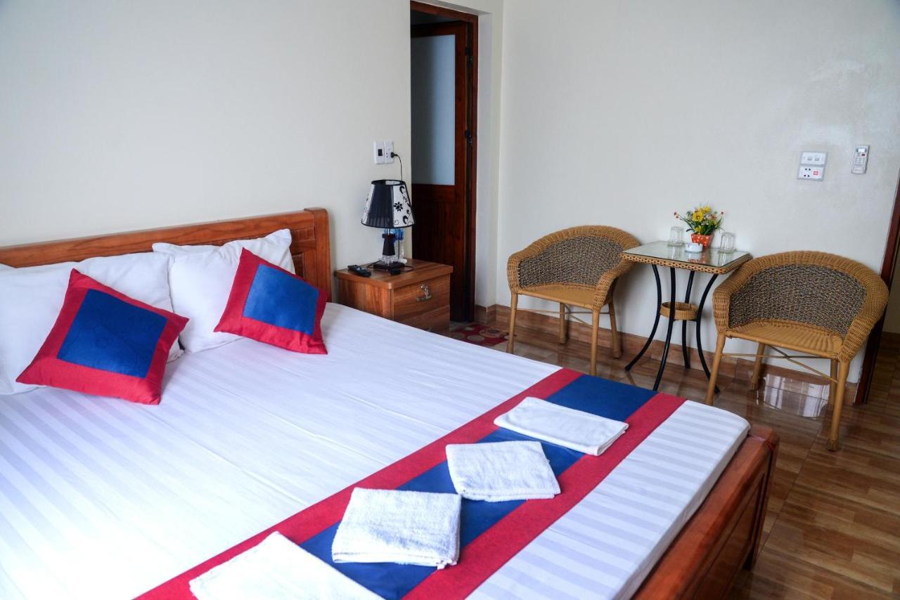 Ahoj Guest House Ha Long Esterno foto